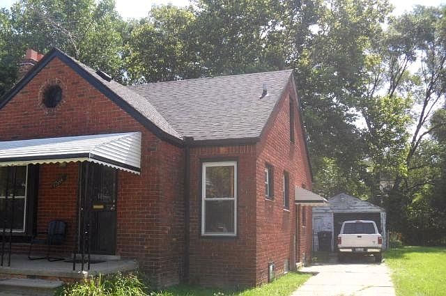 2nd image of 11644 Beaconsfield St