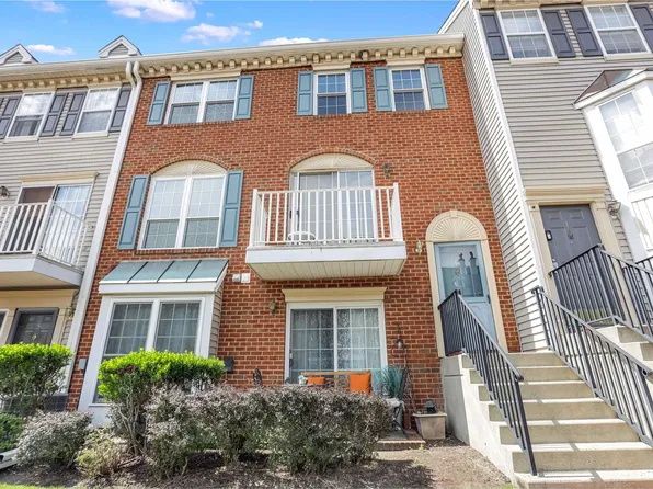 6 Walnut St, Jersey City, NJ 07305