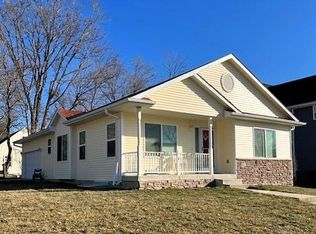 4027 Marigold Dr, Ames, IA 50014