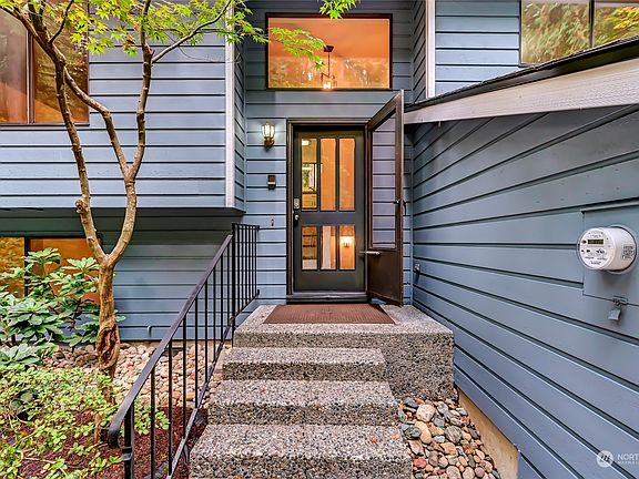 4th image of 18010 230th Avenue NE