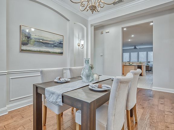 2nd image of 869 Eagle Point Dr
