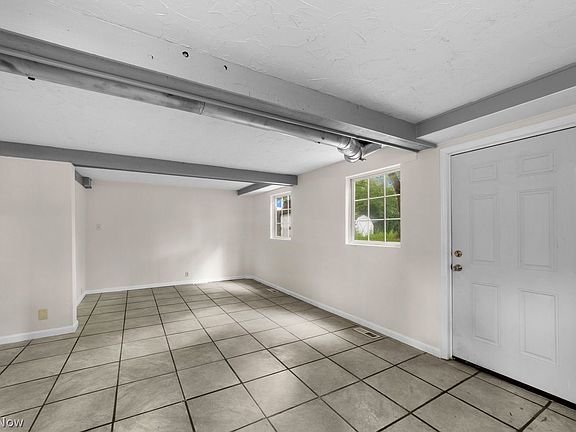 5th image of 4129 Dover Center Rd