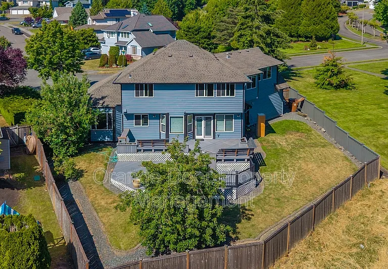 5204 Ridge Dr NE — Photo 54
