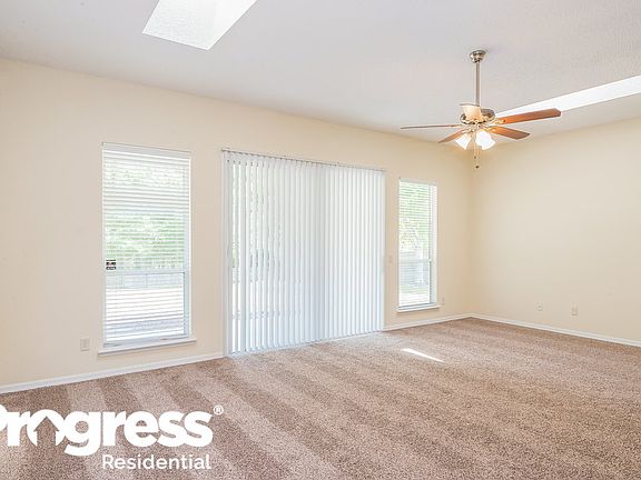 5th image of 448 Summit Dr