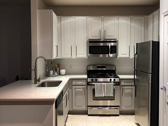 5th image of 2321 25th St S APT 107