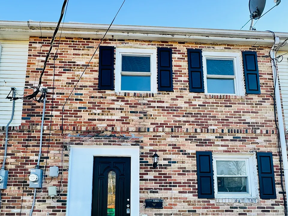 1311 N Pitt St