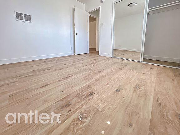 4th image of 1903 S Victoria Ave #W208