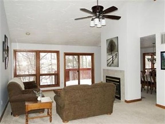 2nd image of 4983 Burgundy Bay Blvd N