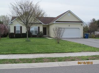 214 W Darby Cir, Dover, DE 19904