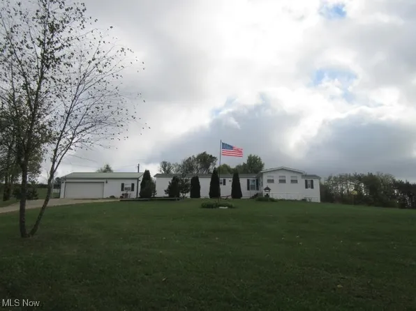 980 Sunflower Dr, New Concord, OH 43762