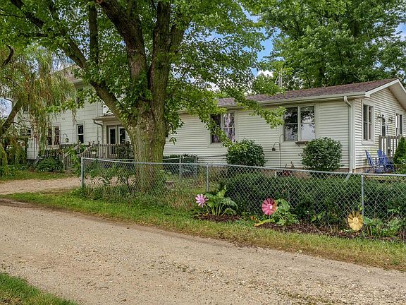 2nd image of 1516 E Philhower Rd