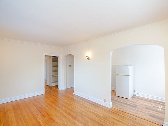 3rd image of 2959 N Damen Ave APT 3E