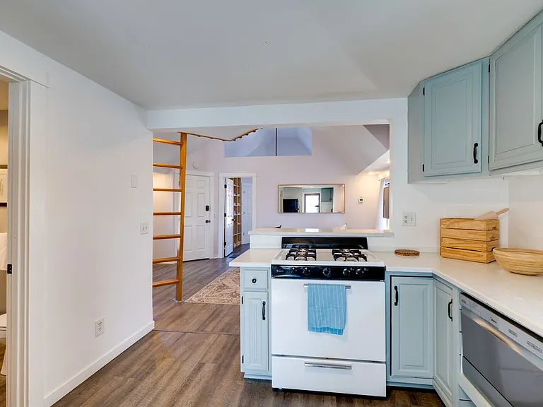 2619 S 7th St — Photo 10