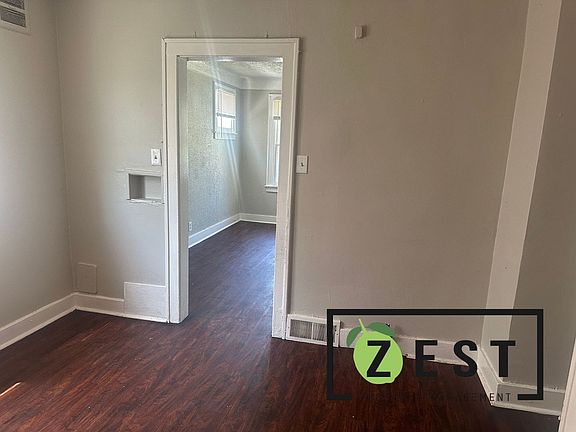 3rd image of 19164 Mapleview St