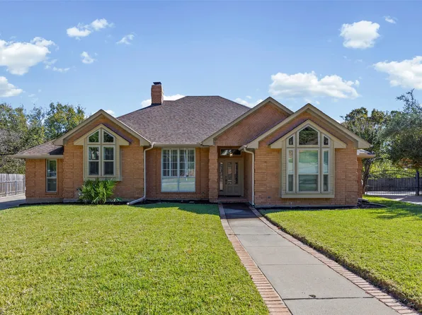 5306 High Trail Ct, Arlington, TX 76017