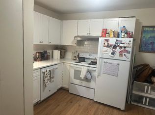 115 Clifton St APT 1, Cambridge, MA 02140