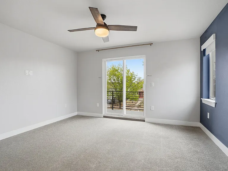 1518 N Newton St — Photo 24
