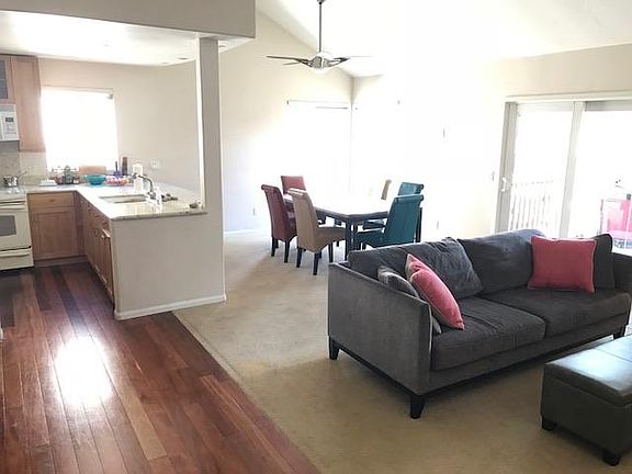 Living room - Dining room combo