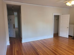 918-24 Knapp, Milwaukee, WI 53202