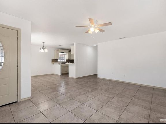 2nd image of 2804 Gumwood Ave