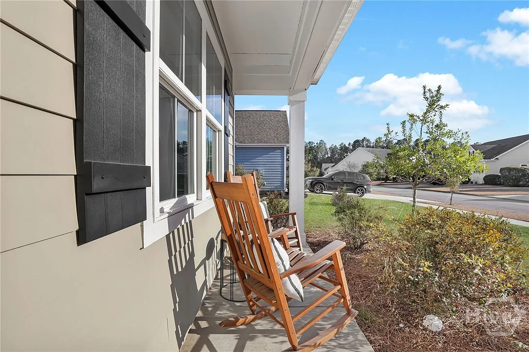 4 bed, 2.5 bath, 2748 sqft, $3,500 — Photo 3