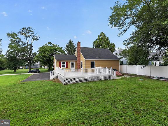2nd image of 120 Waddell Ave