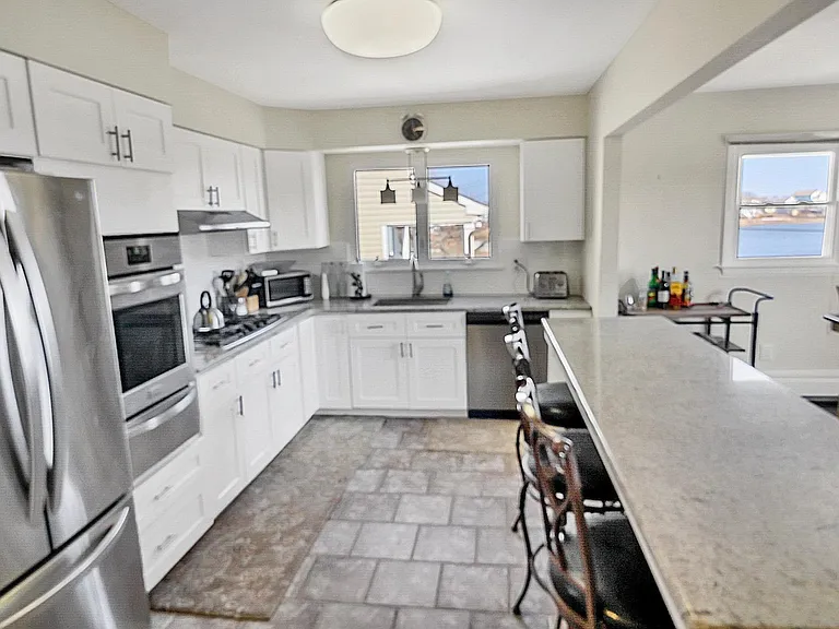 1505 Saint Louis Ave — Photo 10