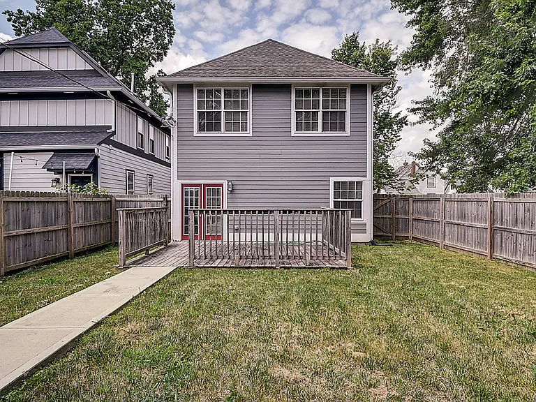 2221 Bellefontaine St — Photo 24