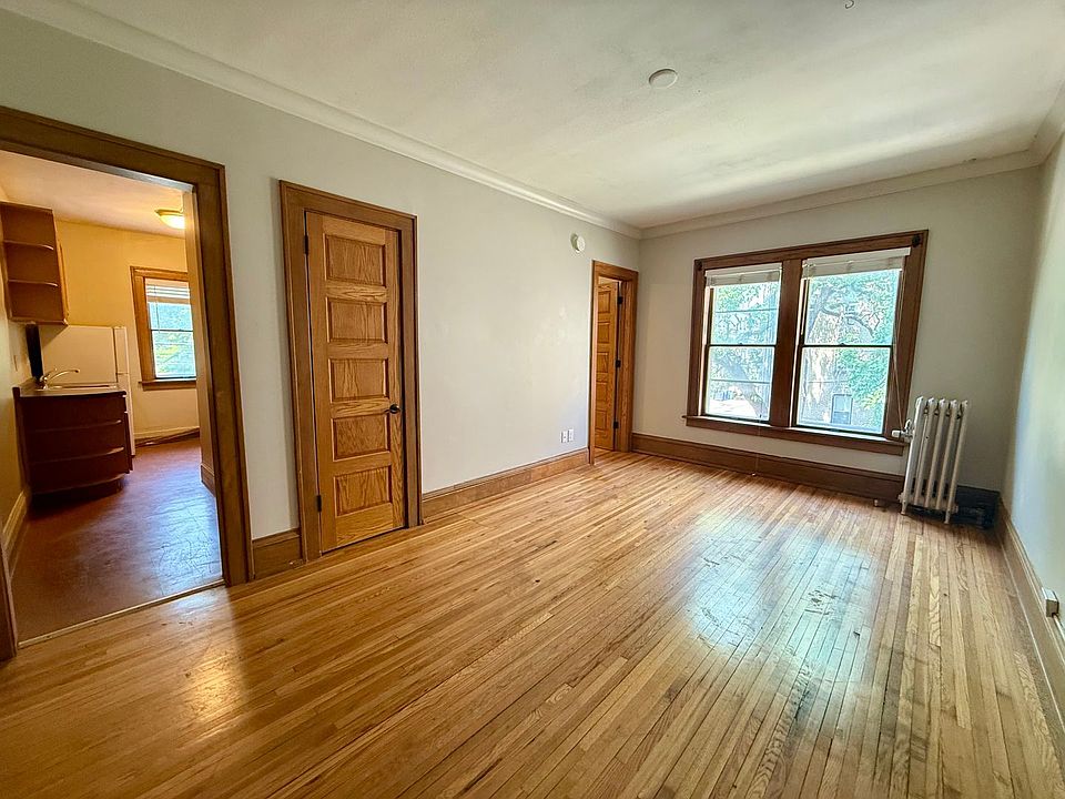 1st image of 1920 3rd Ave S APT 206