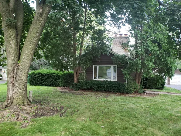 615 Polo Dr, Wheaton, IL 60187
