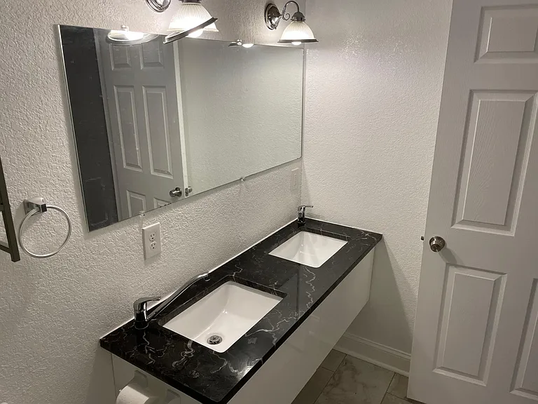 3520 W Rogers Ave — Photo 16