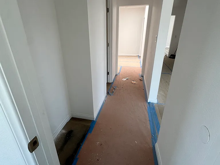 Laurel St — Photo 11