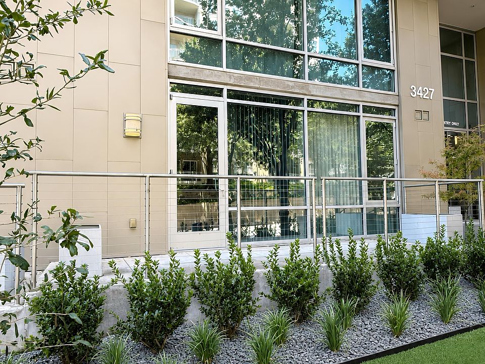 1st image of 3498 Dickason Ave