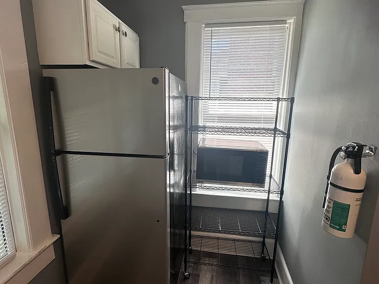 2217 Blossom St #4 — Photo 7