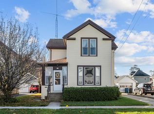 317 W 14th Ave, Oshkosh, WI 54902