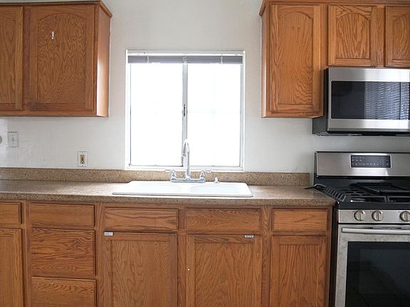 4th image of 5942 Comey Ave