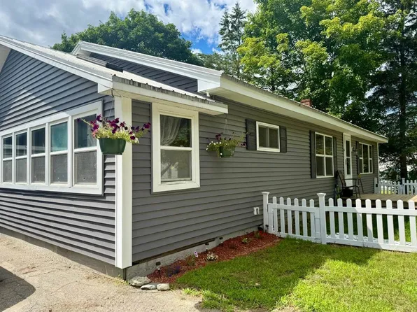 6 Ridge Rd, Corinth, ME 04427
