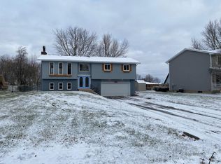 3918 Bonnie Dr, Crown Point, IN 46307