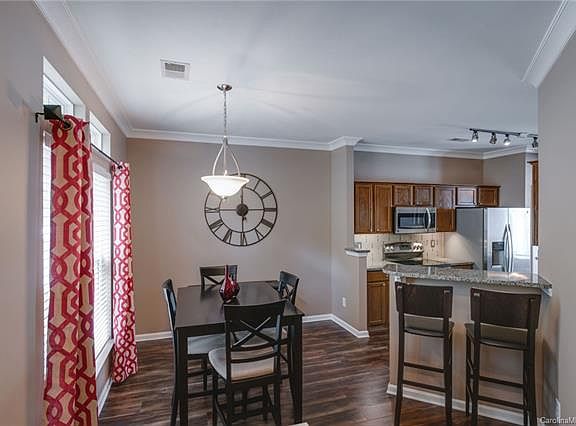4th image of 9548 Cadman Ct #9548