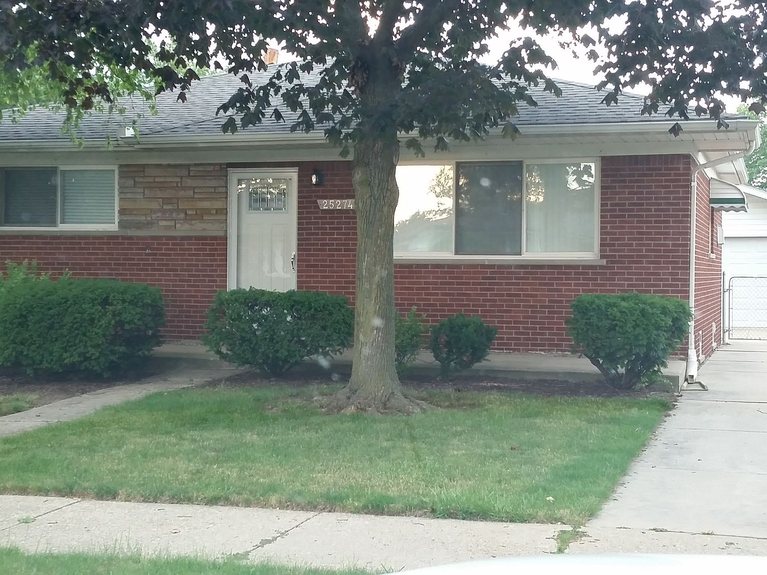 25274 Koontz St, Roseville, MI 48066 | Zillow