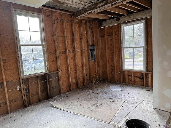 3rd image of 231 S 18th St