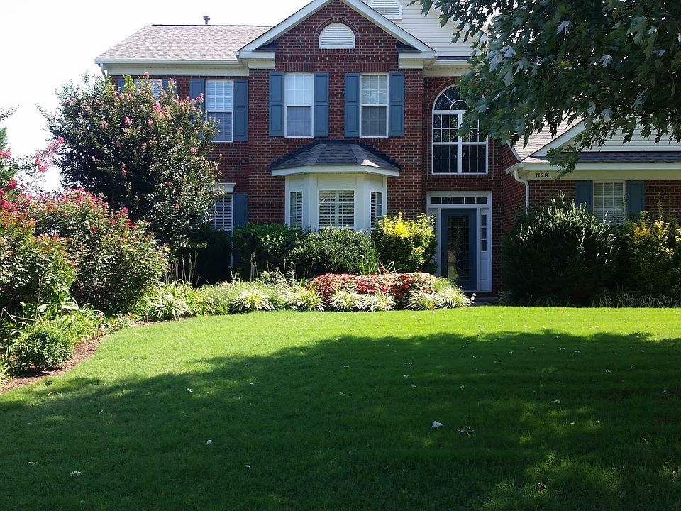 1128 Woodwinds Drive