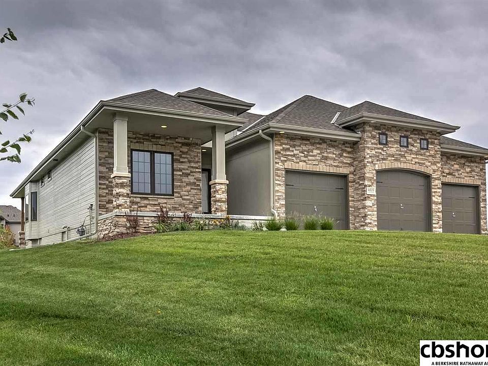 1st image of 4603 N 192 Terrace Cir