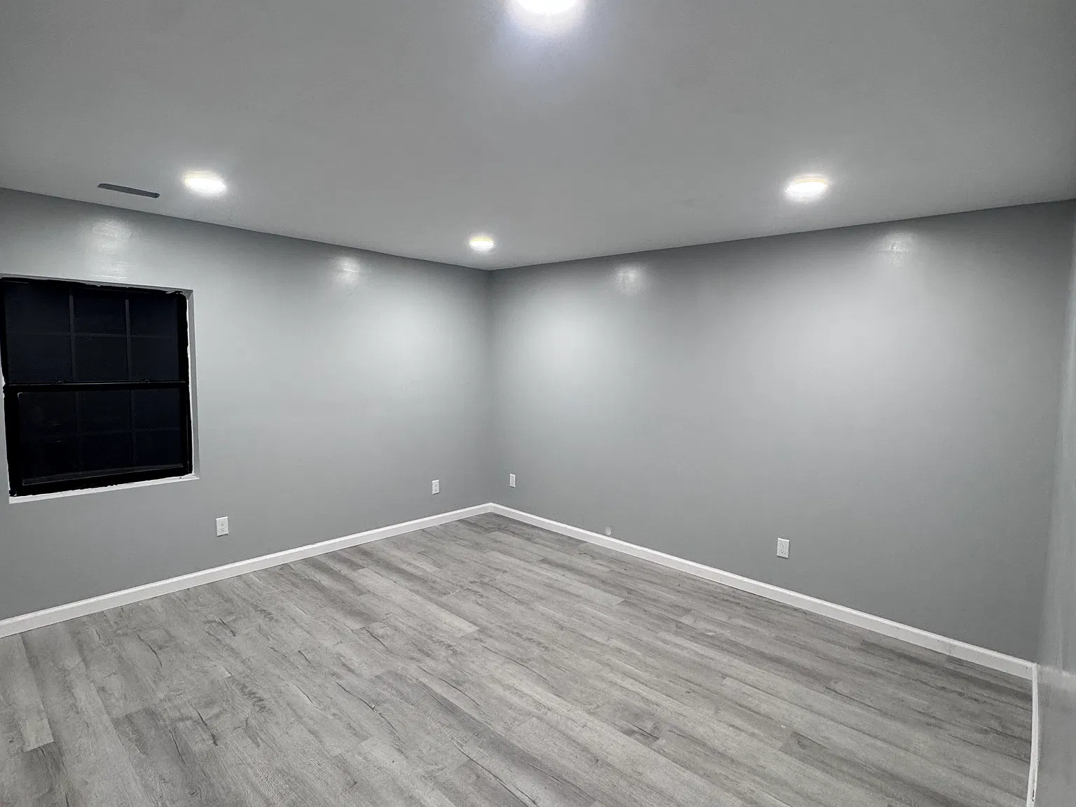 3 bed, 1200 sqft, $1,850 — Photo 2