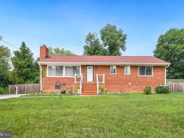 6802 Derrell Ct, Alexandria, VA 22307