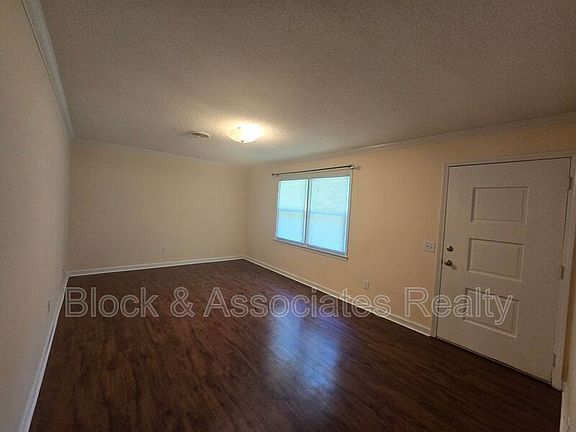 5th image of 2969 Tall Cedar Ln