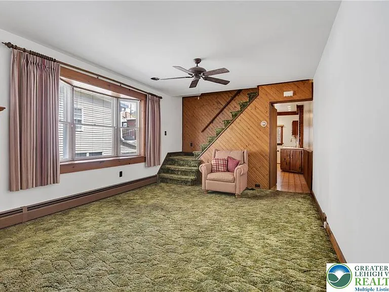 216 W Bertsch St — Photo 4