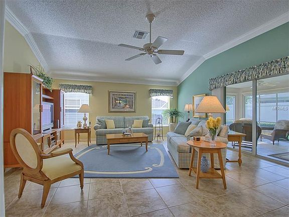 4th image of 1240 Greenville Way