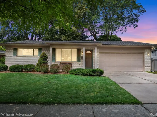 15737 Golfview St, Livonia, MI 48154