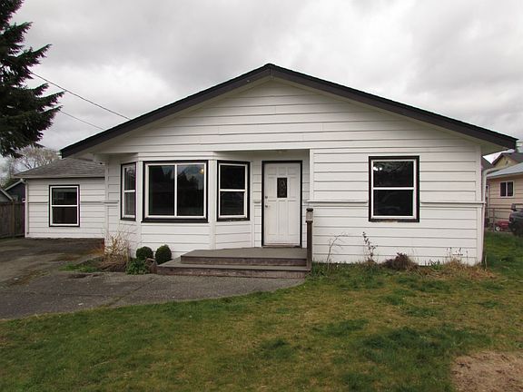 2nd image of 4715 74th Pl NE